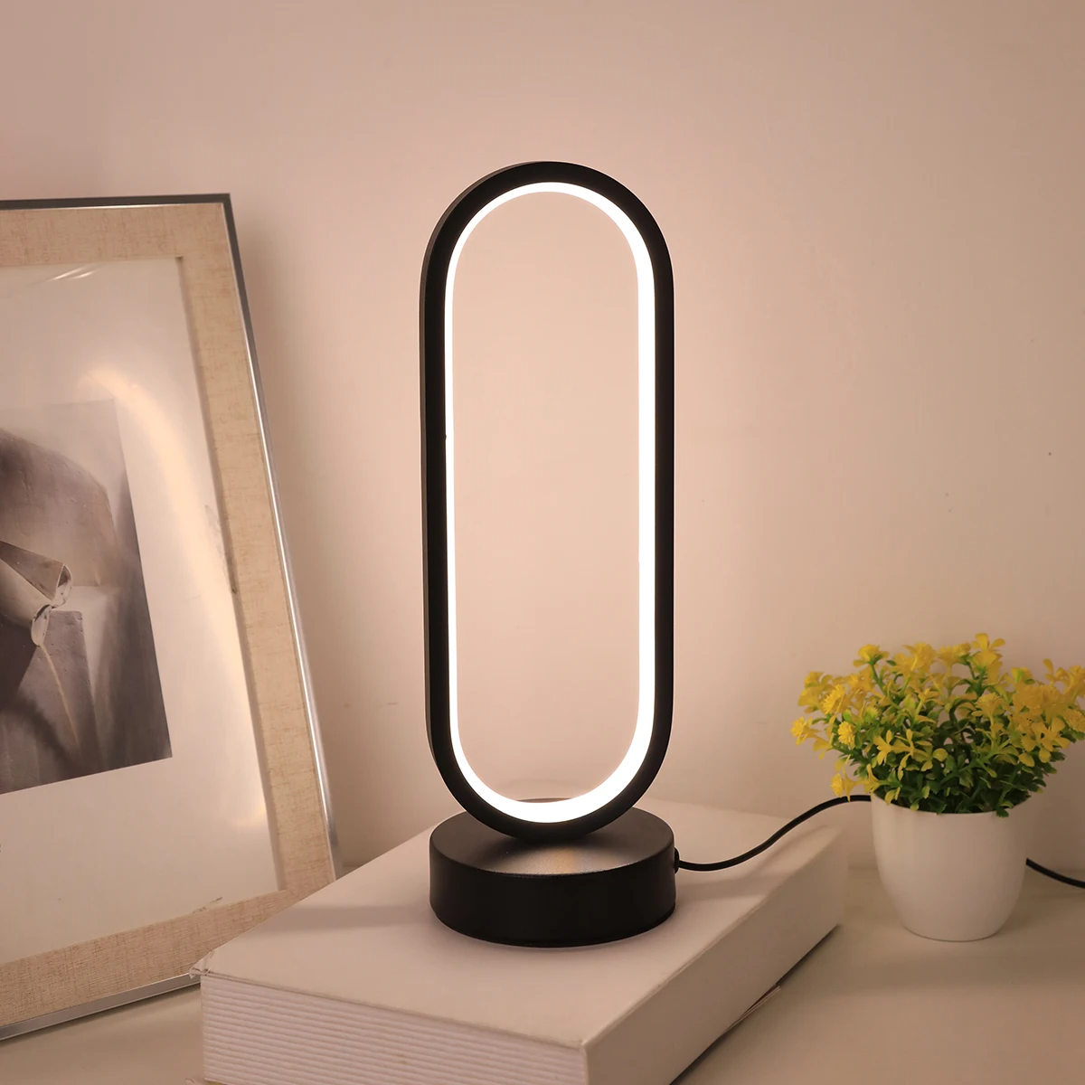 Luminária de Mesa Minimalista