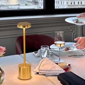 Luminária de Mesa Touch com Regulagem de cor