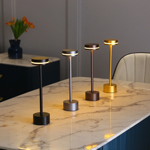 Luminária de Mesa Touch com Regulagem de cor